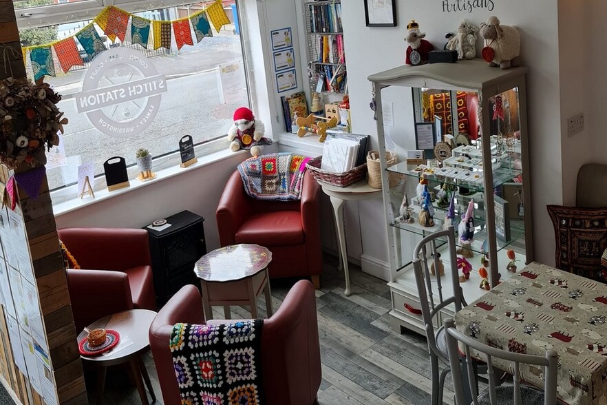 6 Station Rd, Warrington for sale - Interior Photo - Image 2 of 9