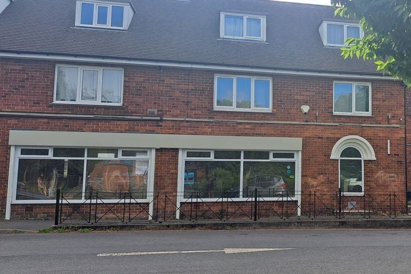 26-27 West Vw, Wrexham to rent - Building Photo - Image 2 of 2