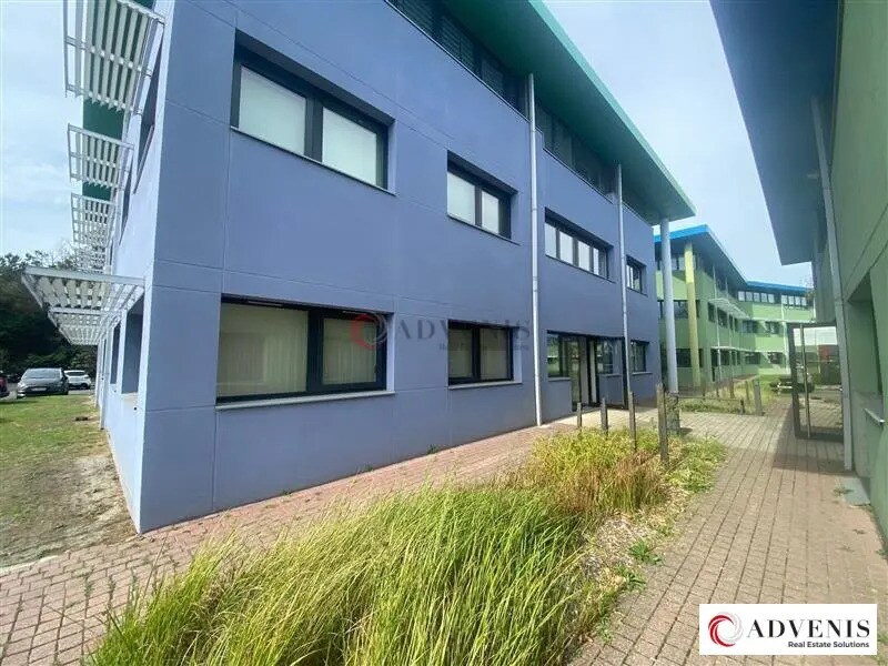 Office in Canéjan to rent Building Photo- Image 1 of 11