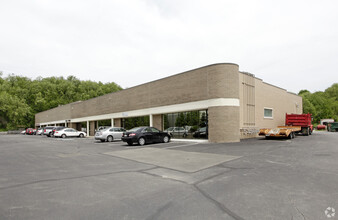 150 Lake Dr, Wexford, PA for rent Building Photo- Image 1 of 2