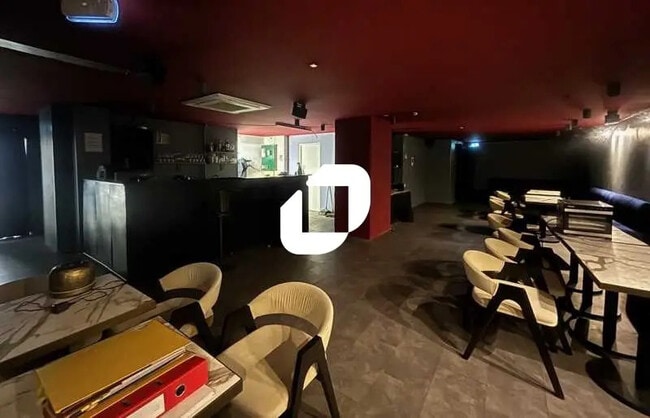 Location Commerce 211 m²