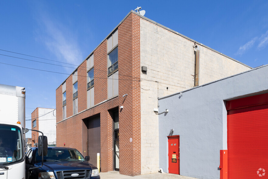 5915 55th St, Maspeth, NY for sale - Building Photo - Image 2 of 4