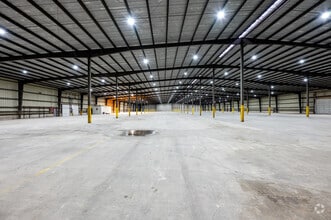 2605 Davis Rd, Kokomo, IN to rent Interior Photo- Image 2 of 16