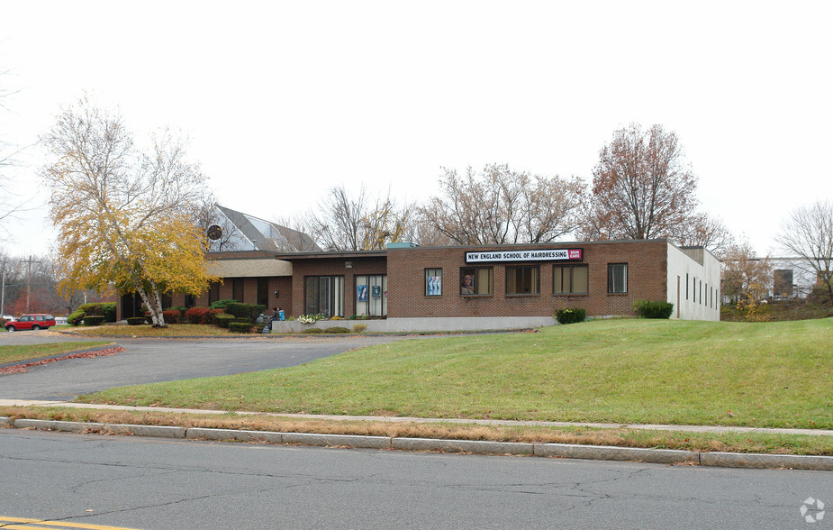 100 Shield St, West Hartford, CT for sale - Primary Photo - Image 1 of 1