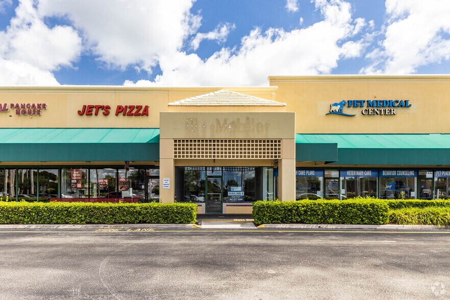 8903 W Glades Rd, Boca Raton, FL to rent - Building Photo - Image 3 of 20