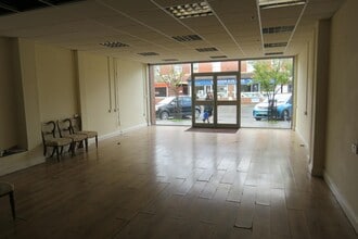 Station Rd, Liphook to rent Interior Photo- Image 1 of 3