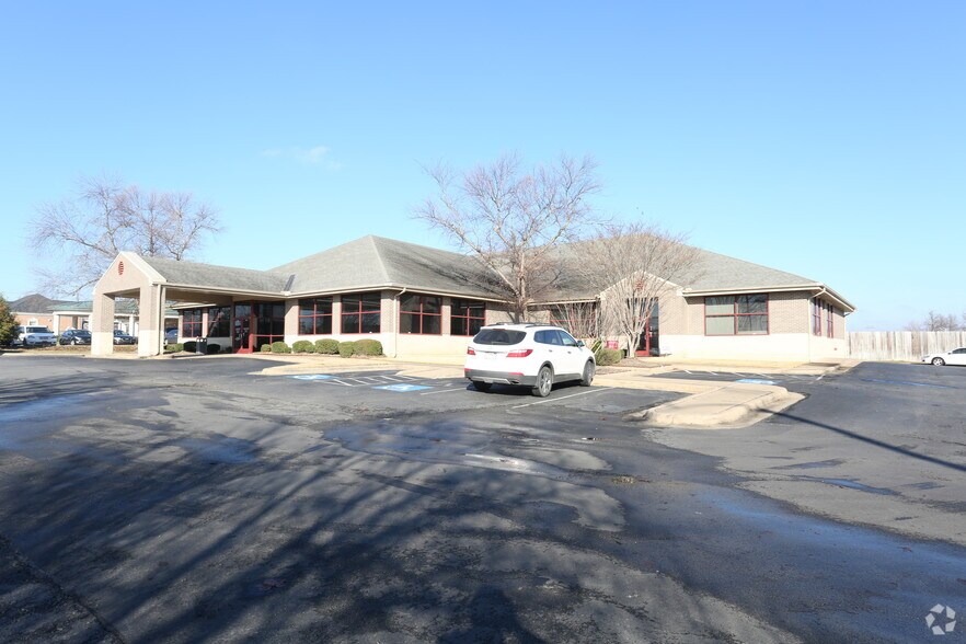 4509 Mccain Blvd, North Little Rock, AR for rent - Building Photo - Image 2 of 2