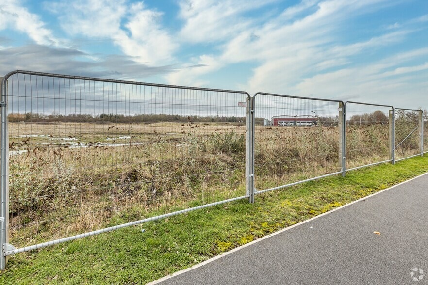 Newstead Rd, Widnes to rent - Building Photo - Image 3 of 6