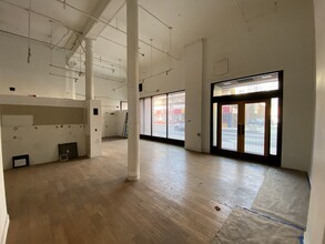 300-310 S Broadway, Los Angeles, CA for rent Interior Photo- Image 2 of 2