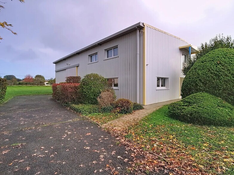 Light Industrial in Fontenilles for sale - Building Photo - Image 2 of 16