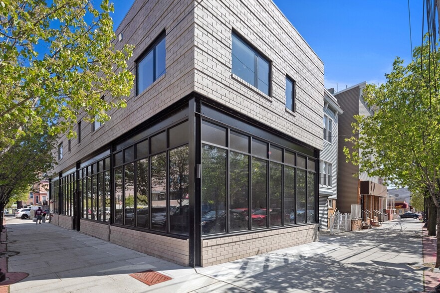 1414 NEW YORK Ave, Union City, NJ for sale - Primary Photo - Image 1 of 10