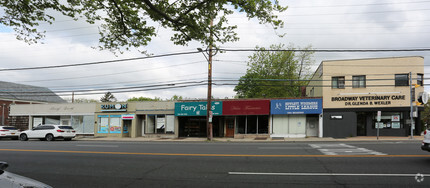 1588 Broadway, Hewlett, NY for sale Primary Photo- Image 1 of 1