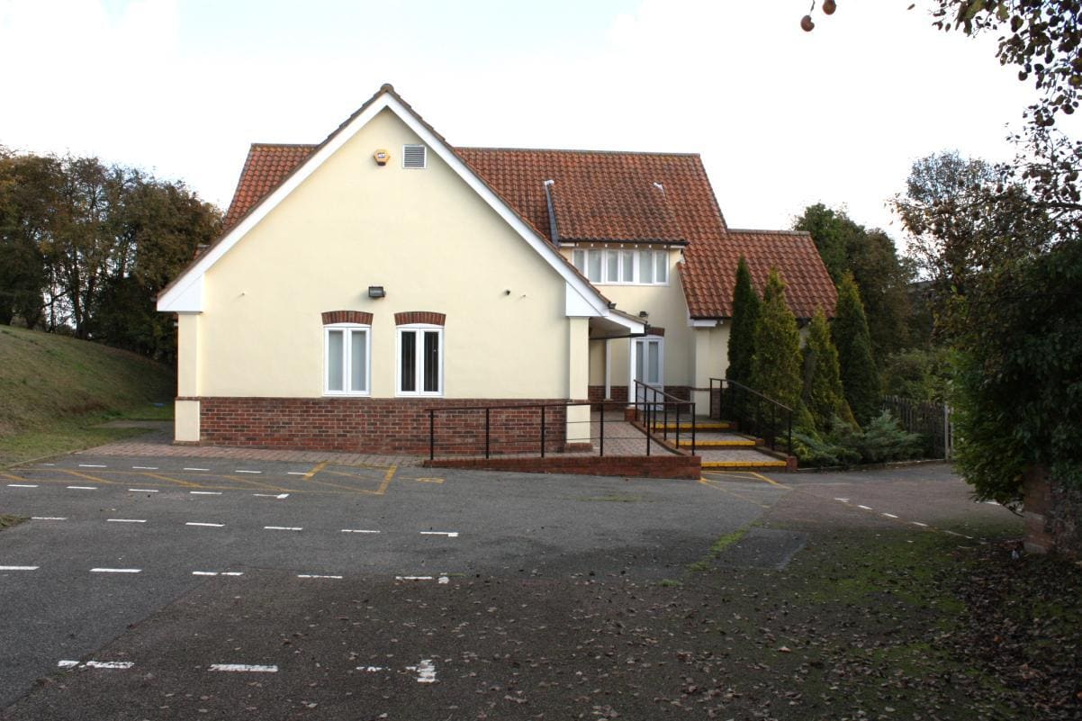 Hadleigh Rd, Sproughton to rent Building Photo- Image 1 of 6