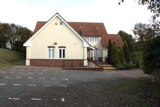 Hadleigh Rd, Sproughton to rent Building Photo- Image 1 of 6