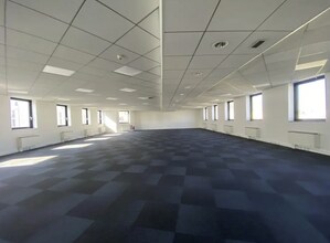 Office in Aubervilliers to rent Interior Photo- Image 2 of 8