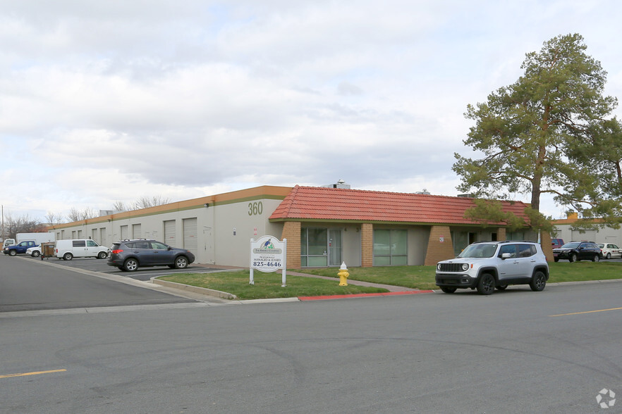 360 Freeport Blvd, Sparks, NV for rent - Primary Photo - Image 1 of 11