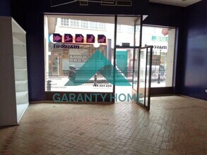 Retail in Cáceres, Cáceres to rent Interior Photo- Image 2 of 10