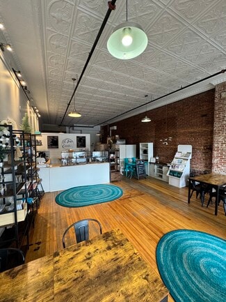 More details for 146 Maine st, Brunswick, ME - Retail to Rent