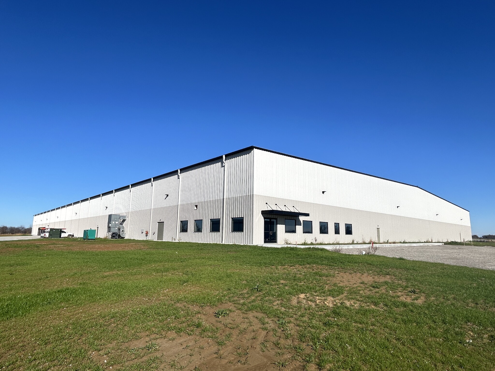 11734 Industrial Park Dr, Elberfeld, IN for rent Building Photo- Image 1 of 11