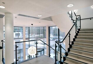 Brighton Rd, Crawley for sale Interior Photo- Image 2 of 5