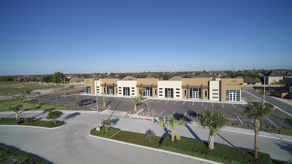 1502-1512 S Lone Star Way, Edinburg, TX for sale - Building Photo - Image 3 of 19