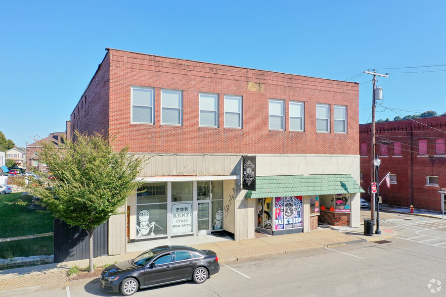 300 Corbet St, Tarentum, PA for rent - Building Photo - Image 1 of 6