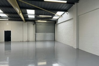 1-5 Carron Pl, East Kilbride to rent Interior Photo- Image 2 of 9