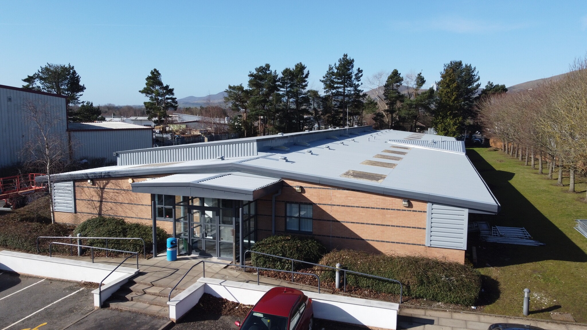 Dryden Rd, Loanhead to rent Primary Photo- Image 1 of 5