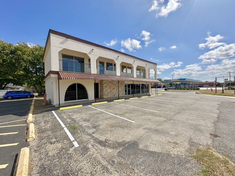 7205 Bandera Rd, San Antonio, TX for rent - Building Photo - Image 2 of 27