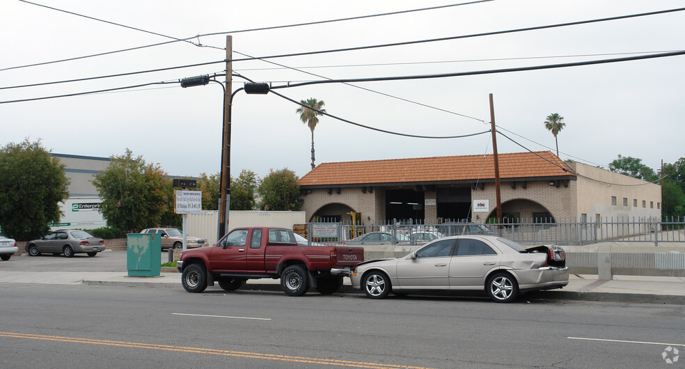 16729 Saticoy St, Van Nuys, CA for rent - Building Photo - Image 3 of 4