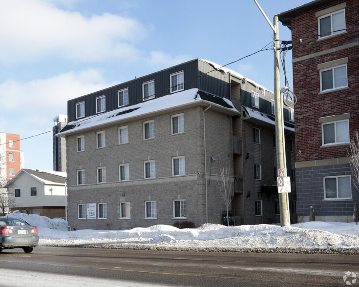 61 Columbia St W, Waterloo, ON for sale - Building Photo - Image 2 of 8