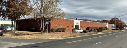 231 Edison Ave, West Babylon, NY for rent Building Photo- Image 1 of 4