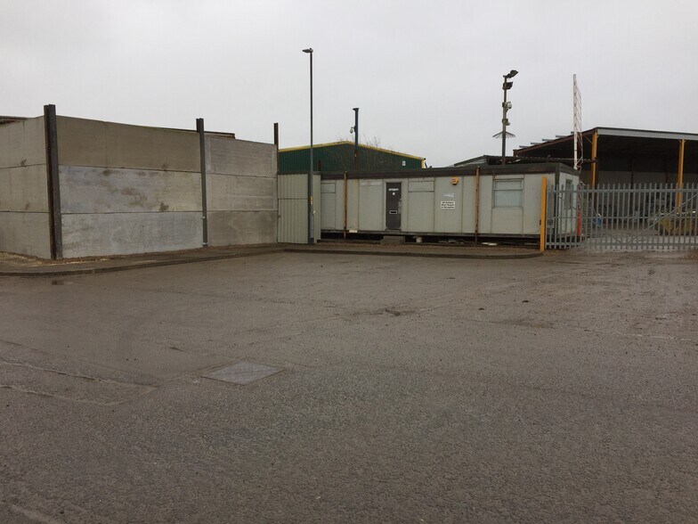 Unit 19 Hadley Road, Sleaford for sale - Primary Photo - Image 1 of 1