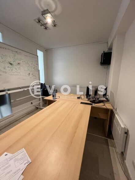 Office in Fontenay Sous Bois to rent - Interior Photo - Image 2 of 9
