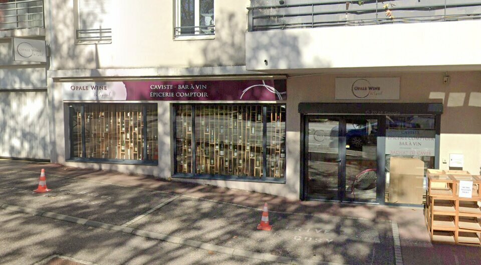 Retail in Francheville to rent Building Photo- Image 1 of 14