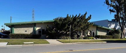 161-163 Constitution Dr, Menlo Park, CA for rent Building Photo- Image 1 of 5