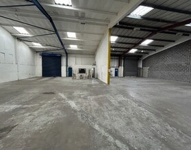 Swinton Industrial Estate Rd, Manchester to rent Interior Photo- Image 1 of 2