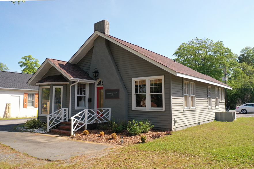 1046 Oakland Ave, Rock Hill, SC for rent - Primary Photo - Image 1 of 4