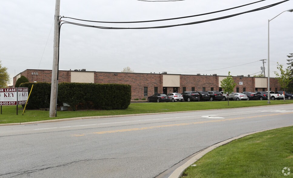 655 N Central Ave, Wood Dale, IL for sale - Primary Photo - Image 1 of 1