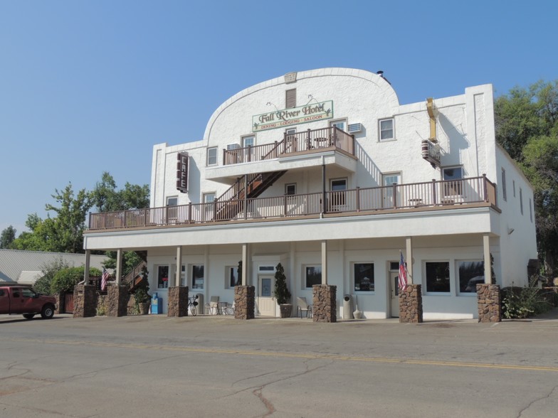 24860 Main St, Fall River Mills, CA for sale - Primary Photo - Image 1 of 1