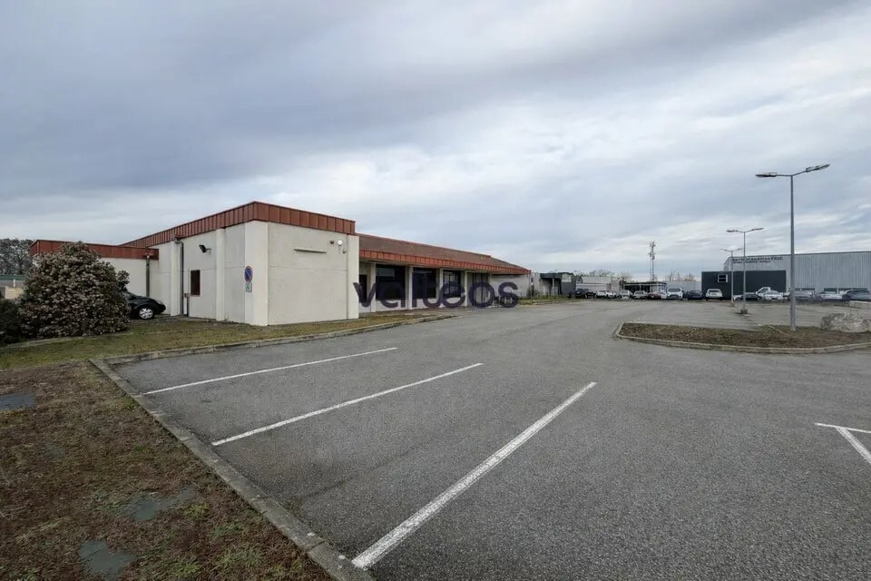 Location Commerce 519 m² à 1 040 m² - Photo 1