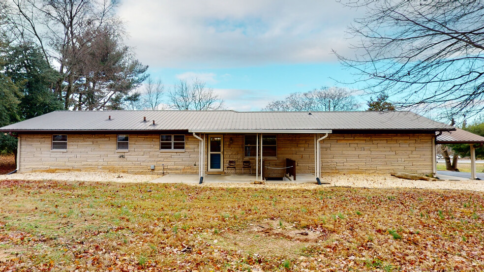 9940 Alvaton Rd, Alvaton, KY for rent - Primary Photo - Image 1 of 23