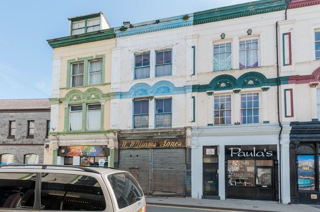 22 Bangor St, Caernarfon for sale Primary Photo- Image 1 of 1