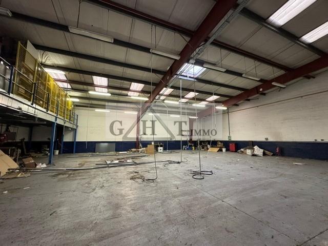 Industrial in Neuilly Plaisance to rent Building Photo- Image 1 of 4
