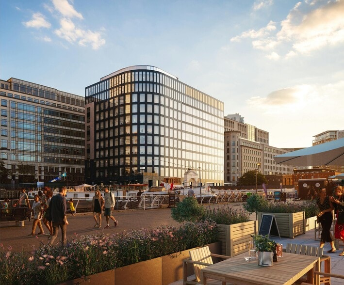 17 Columbus Courtyard, London to rent - Building Photo - Image 1 of 9