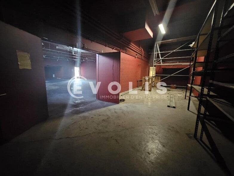 Light Industrial in Sceaux to rent - Building Photo - Image 3 of 25
