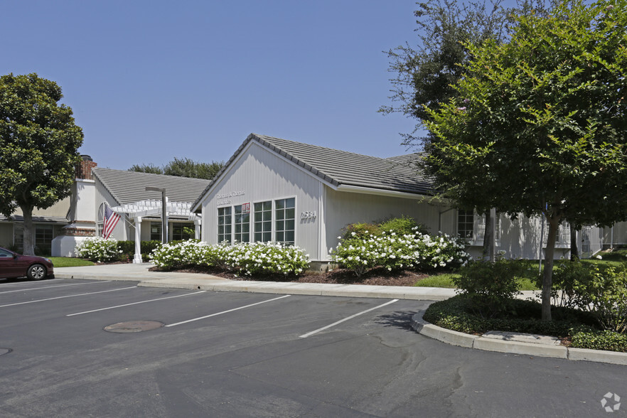 2534 N Santiago Blvd, Orange, CA for rent - Building Photo - Image 1 of 6