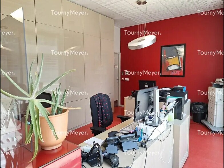 Office in Cenon to rent - Interior Photo - Image 2 of 5