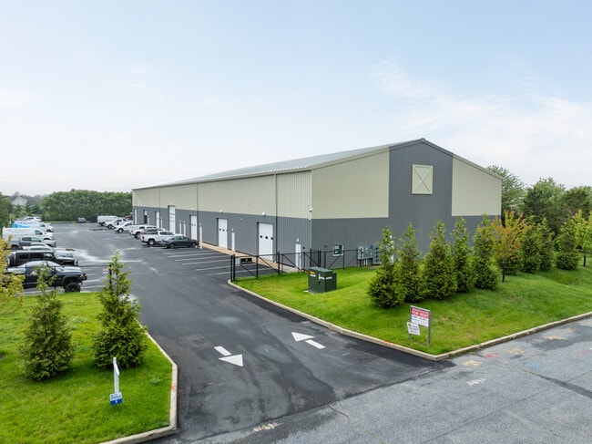 More details for 8 Leecon Ct, Southampton, NY - Industrial to Rent