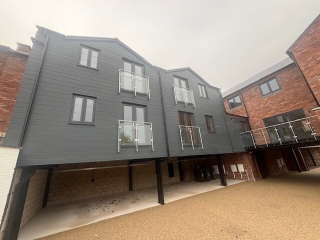 Emscote Road, Warwick for sale - Building Photo - Image 2 of 4